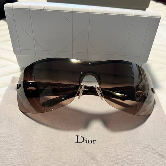 Dior Accessories - Dior Brown Gradient Shield Sunglasses